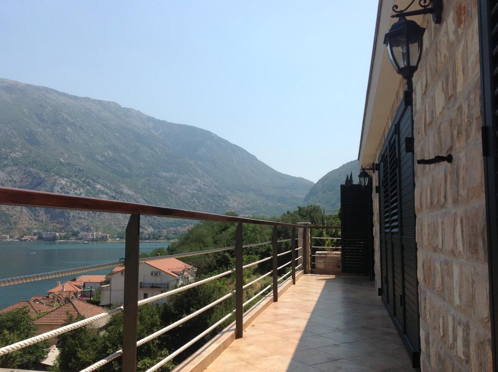 Villa "M Family" Kotor Buitenkant foto